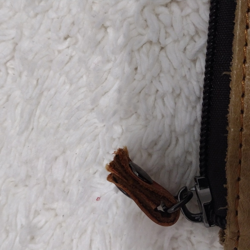 Ameri Leather Beige With Black Zipper Trim Coin P… - image 2